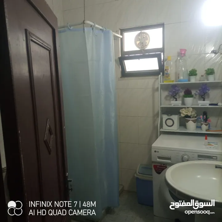 منزل بيت شقة مستقل للبيع مع حديقة وكراج وشرفة الزرقاء ضاحية البستان