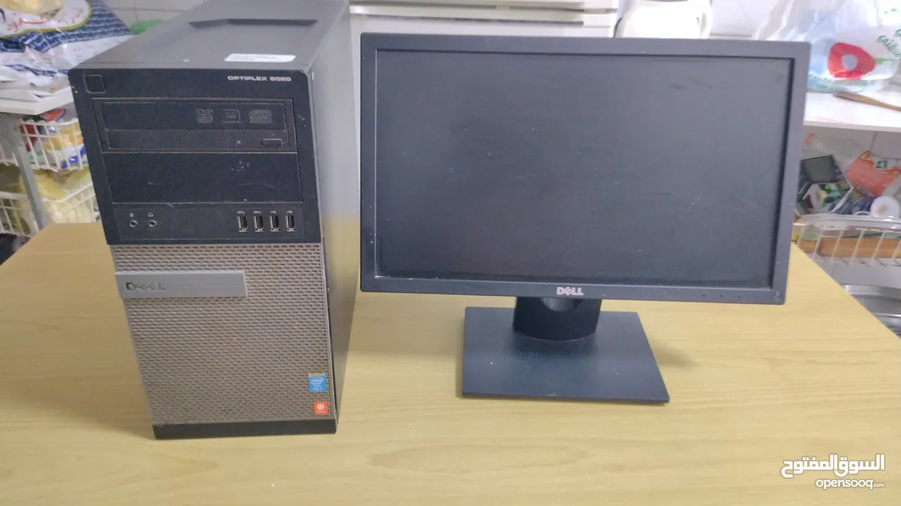 جهاز كمبيوتر للبيع لظروف السفر
