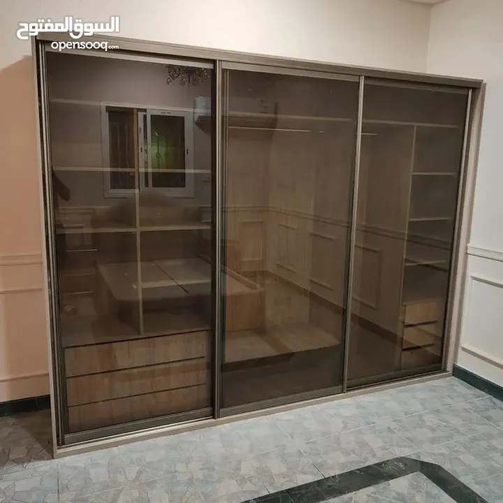 منجرة حمزه لتفاصيل الأثاث بالكامل كنب .غرف ماستر .غرف شباب .ابواب .مطابخ .طاولات .ديكورات