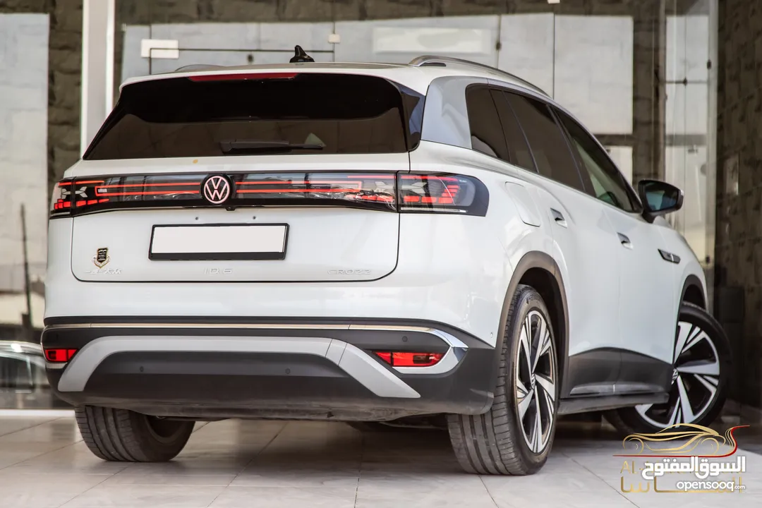 Volkswagen ID6 Crozz Pro 2022  السيارة مميزة جدا و قطعت مسافة 26,000 كيلو متر