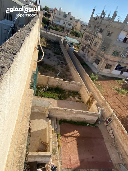 منزل عائلي طابقين الزرقاء