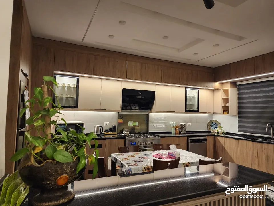مطابخ بأفضل الاسعار والإكسسوارات الايطاليه والتقسيم الهندسي بأفضل التصاميم والديكورات الحديثة