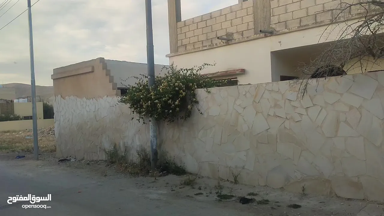 بيت مستقل للبيع في الزرقاء منطقة السخنة