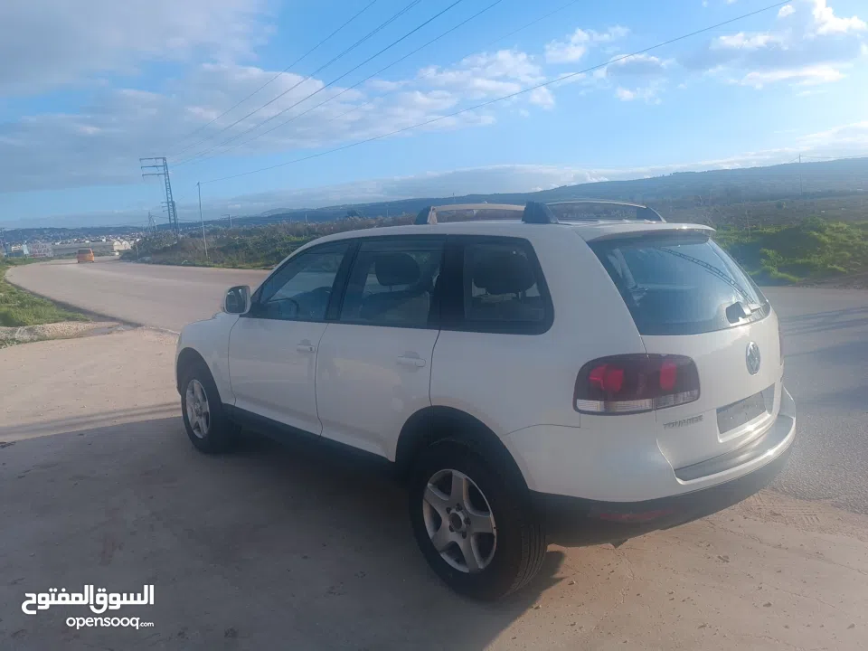 فولكس فاجن طوارق 2008