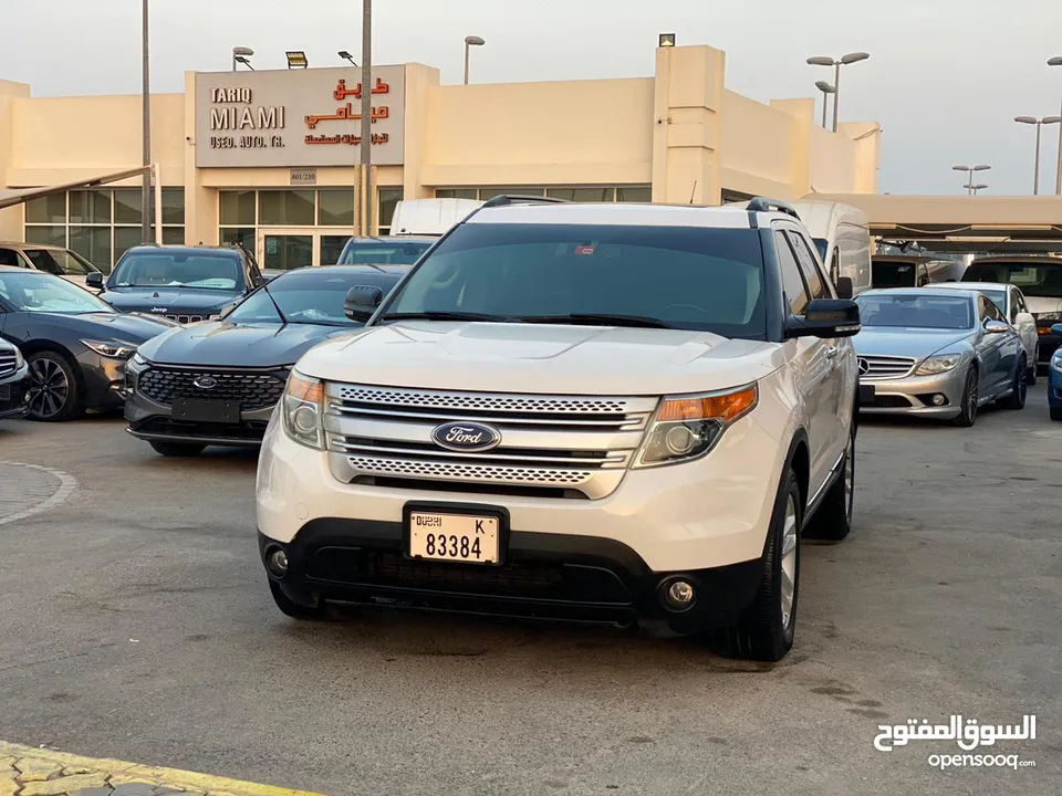 Ford Explorer XLT white 2013