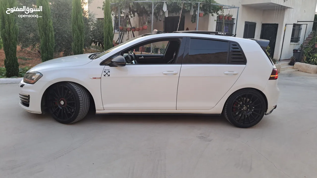 البيع كككاش فقط بسبب السفر جولف gti mk7 2015 fullllll الماني مش خليجي