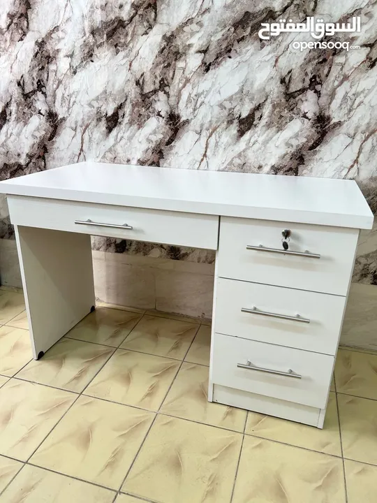 حرقناااا الاسعار للموظفين و الطلاب بأقل تكلفه وفرنالك مكتب 120*60 باجمل التفصيلات خشب مكفول مستورد