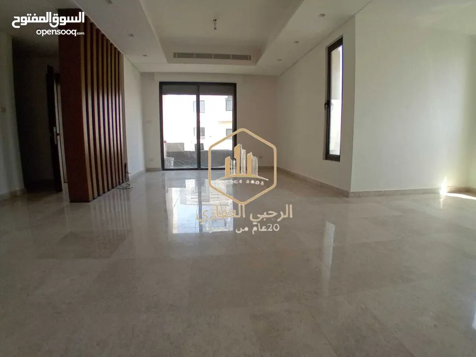 شقة / للايجار / لم تسكن / فاخرة / 3نوم / ديرغبار / 220 متر
