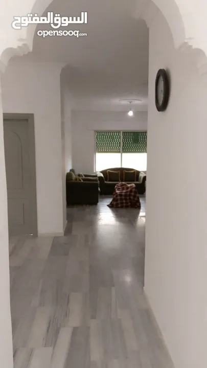شقة للايجار بالقرب من مدارس الاتحاد