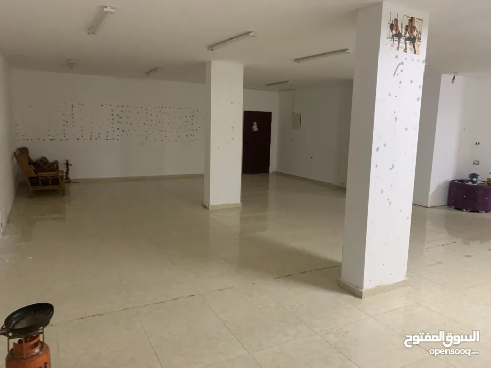 مخازن عالشارع للبيع بمساحة ما يقارب 145 متر من المالك مباشرة