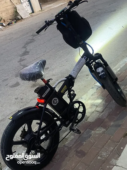 بسكليت كهرباء عريض