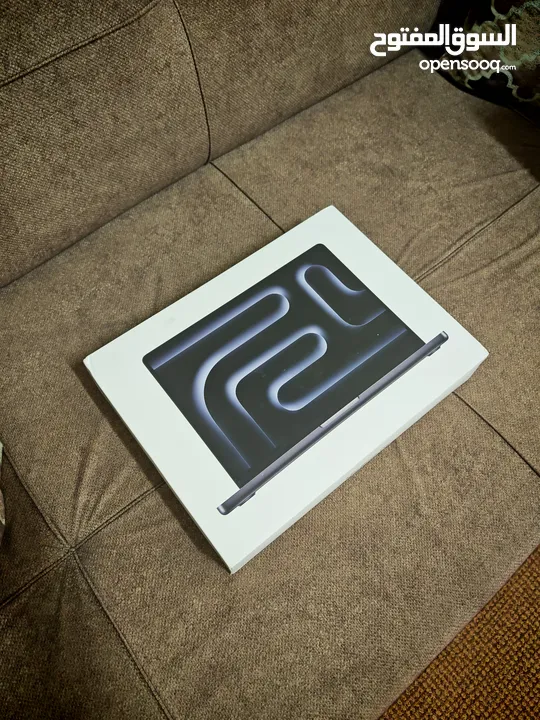 Apple MacBook Pro 14 inch M4 مختوم بسعر مغري