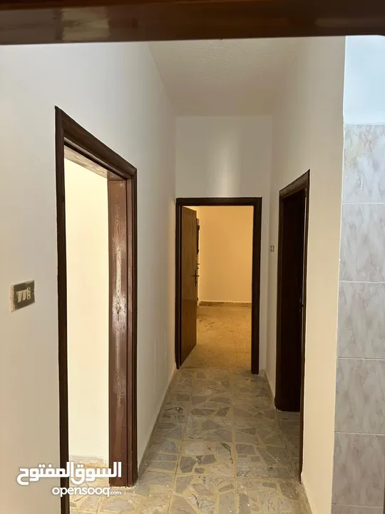 بيت مستقل مكون من طابق ارضى و تسوية للبيع على دونم أرض - الكرك / ابو حمور - بجانب مديرية الزراعة