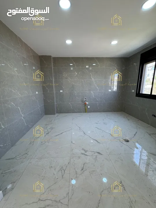 شقة جديدة لم تسكن بتشطيبات عالية الجودة بتصميم عصري