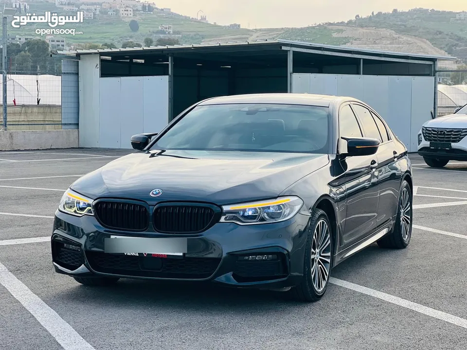 BMW E // 2019 cc benzin  Plug In Hybrid