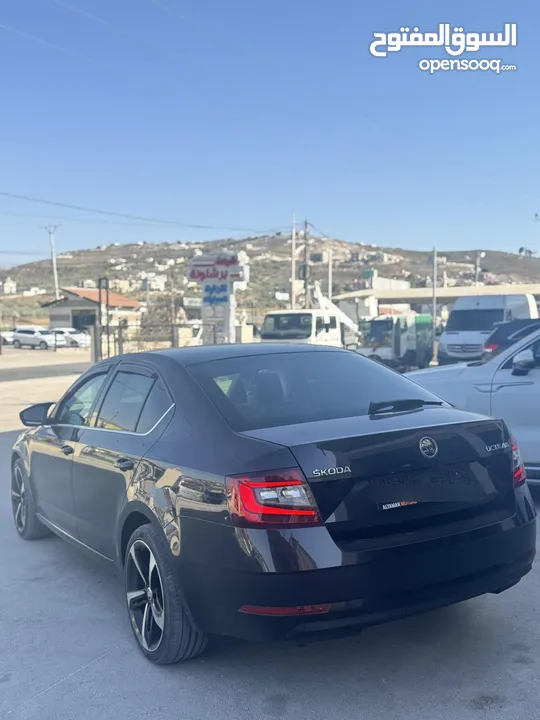 SKODA OCTAVIA 2019 صالون  اوتم2000 ديزل  فل مسكر إضافات عدا الفتحة  سعر مميز كاش  طلاء اصلي بلكامل