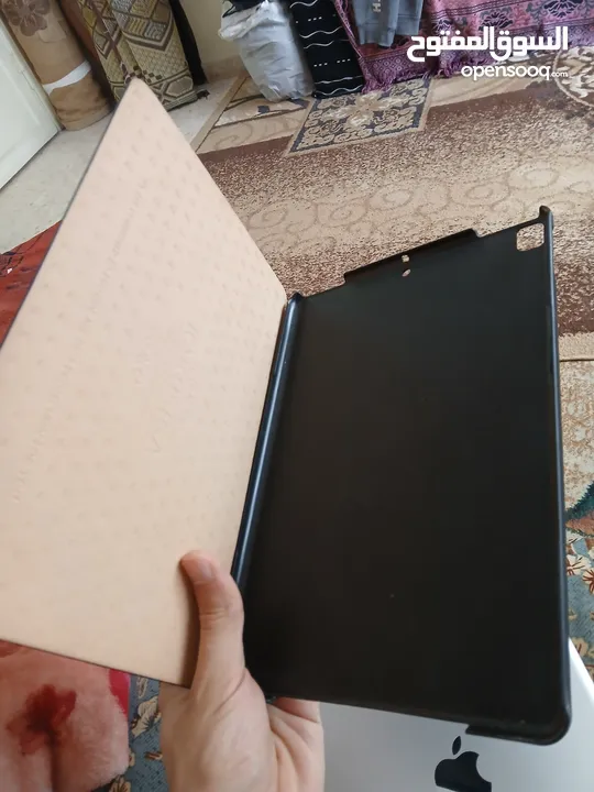 ايباد 8 مساحة 128 جيجا بايت لون سلفر فل نضافة غير مفكوك واستخدام خفيف  نوعا ما  iPad 8 128 gb