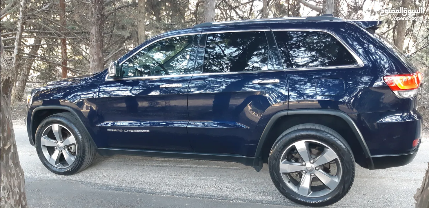 جيب جراند شيروكي 2016 ليمتد فحص كامل بانوراما  لون مميز جدآ واضح ممشى قليل  Jeep  4x4