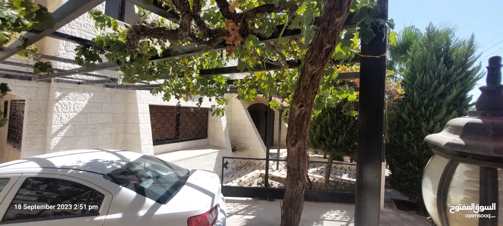 عقار سكني مميز للبيع في عمان الغربية الچاردنز قريب من كل الخدمات مع إطلالة بوجهتين