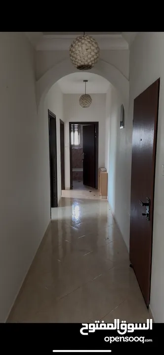 شقة للاجار البيرة شارع نابلس