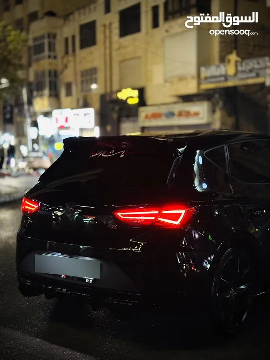 سيت ليون FR اسود فل ما عدا فتحة