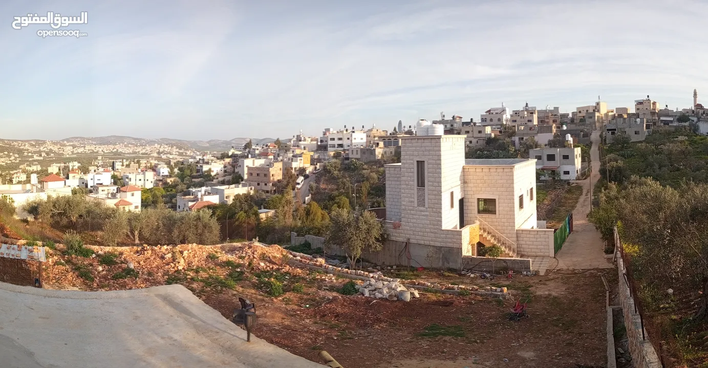 منزل خاص مع حديقة ومدخل