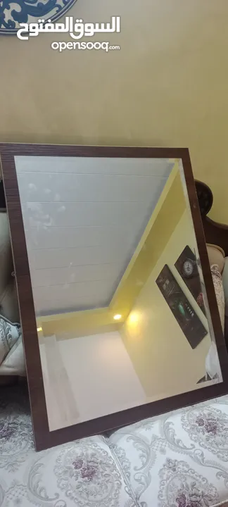 مرايه حائط كبيره