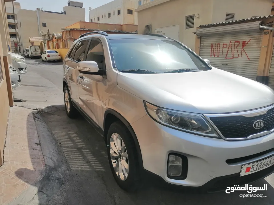 Kia Sorento 2013 model V6 car in good condition