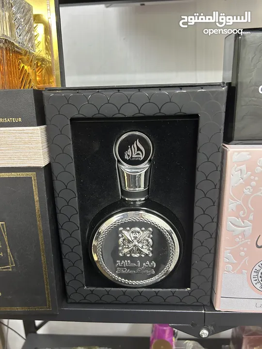 عطر فخر لطافة رشة وحدة كفيلة تميزك عن الكل #عطور #فخامة #جاذبية #تميزك_من_هنا