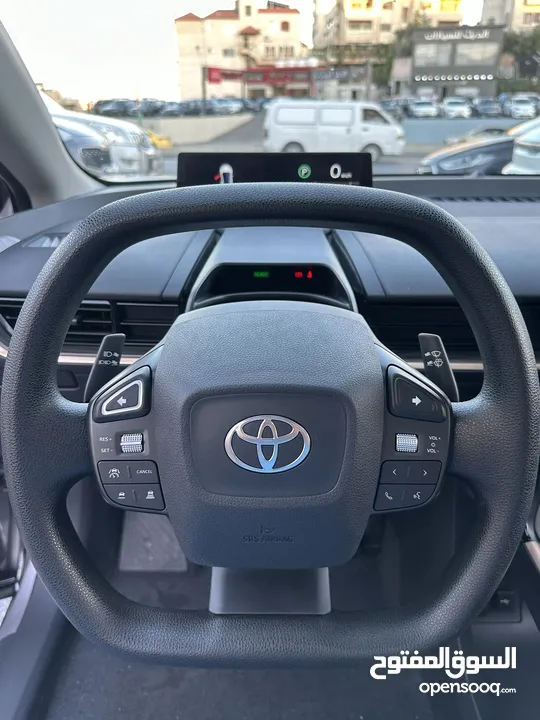 Toyota bz3 long range pro      شاشه عربي انجليزي 2024