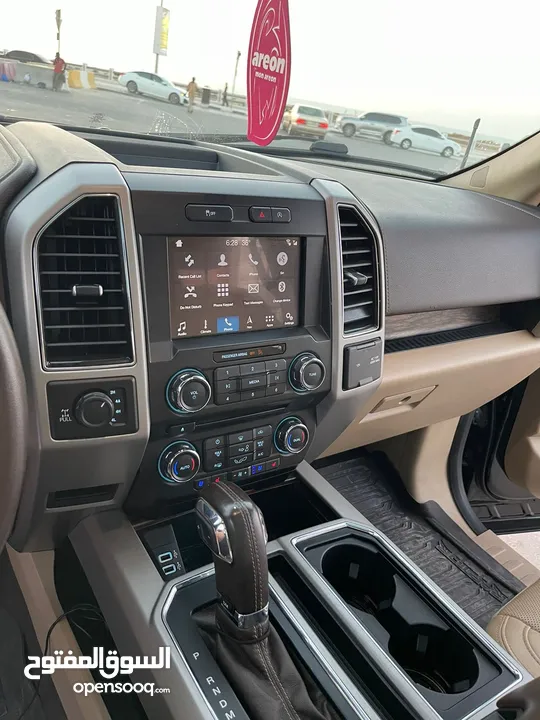 F150 2018 Lariat Full Option V8 10 speed Transmission.