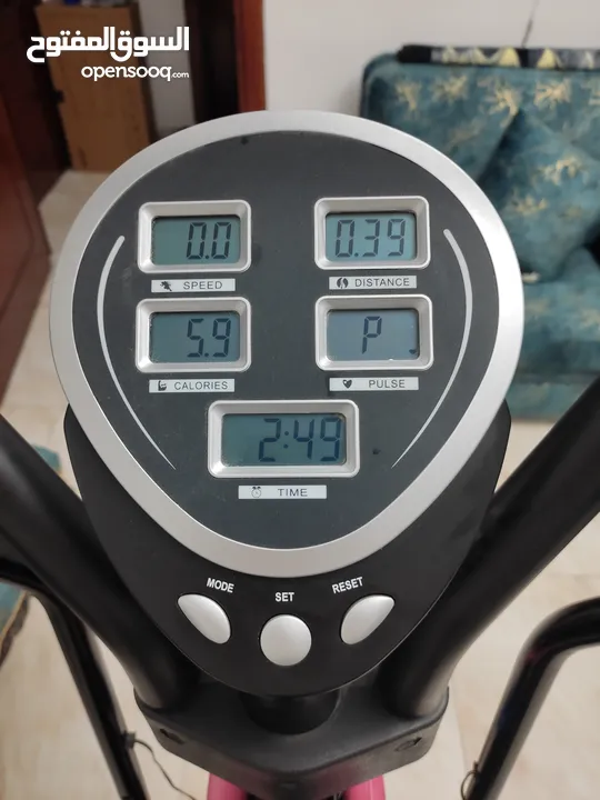 جهاز كروس وبسكليت رياضي من شركة World Fitness