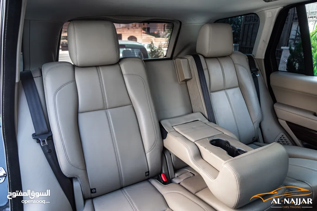 Range Rover Vogue 2016 Hse   السيارة وارد الشركة و مميزة جدا و قطعت مسافة 131,000 كيلو متر