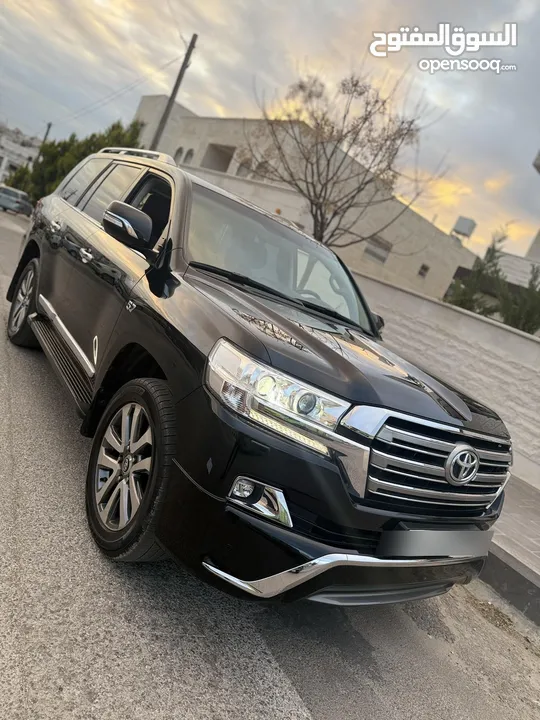 Toyota Land Cruiser VXR V8 Black Edition 2017