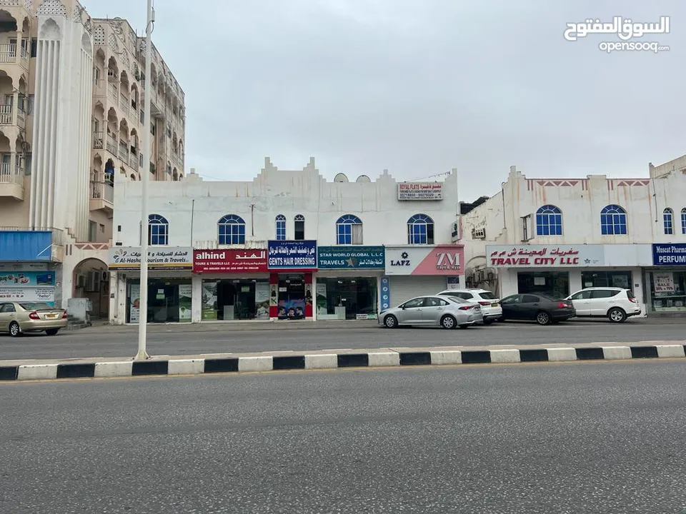 مبنى تجاري للبيع صلاله على شارع النهضه