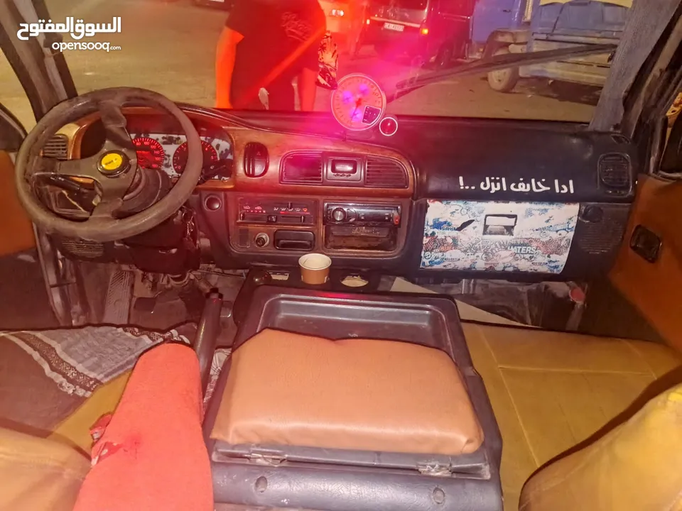 للبيع باص H100 موديل 2001