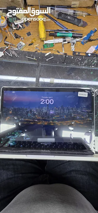 شاشة ماك بوك macbook screen