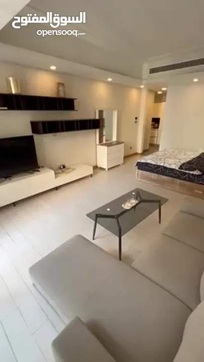 للايجار في الجفير استوديو راقي مفروش مع بلكونه  For rent in Juffair beautiful studio with balcony