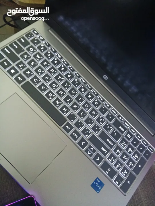 LAPTOP HP شبه جديد استخدام خفيف جدا