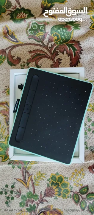 Wacom Intuos Small(Bluetooth) Drawing Tablet for Sale