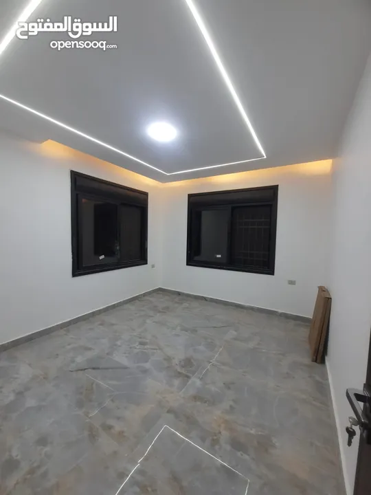 شقة مميزة للايجار،ط اول،تشطيب فلل،عرسا فقط