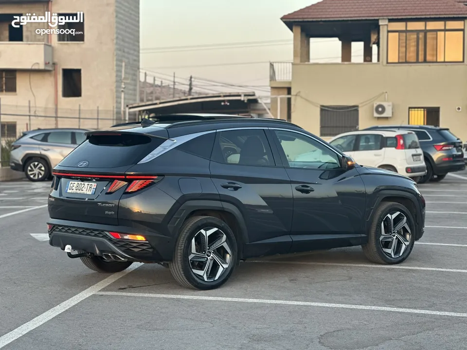 هونداي توسان/2022 Plug In فل الفل فتحة سقف بانوراما  4x4 ///271Hp   ( Haybrid) 1600cc