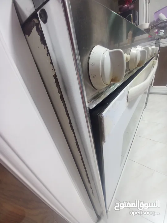 فرن غاز تكنو بحاله جيده شغال تماما