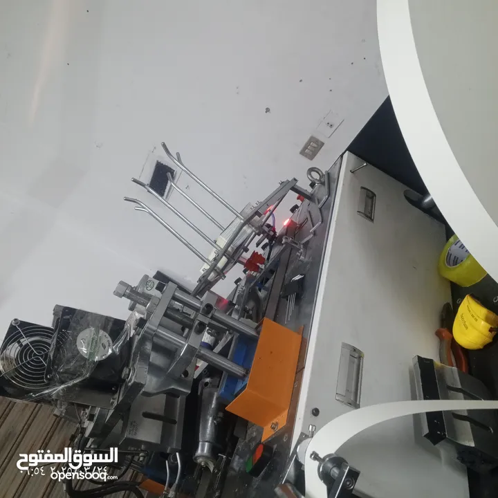ماكينه تصنيع الاكواب الورقية