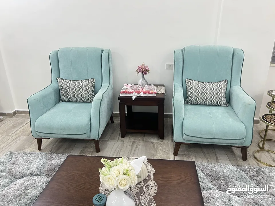 طقم كنب مستعمل بحالة ممتازة للبيع