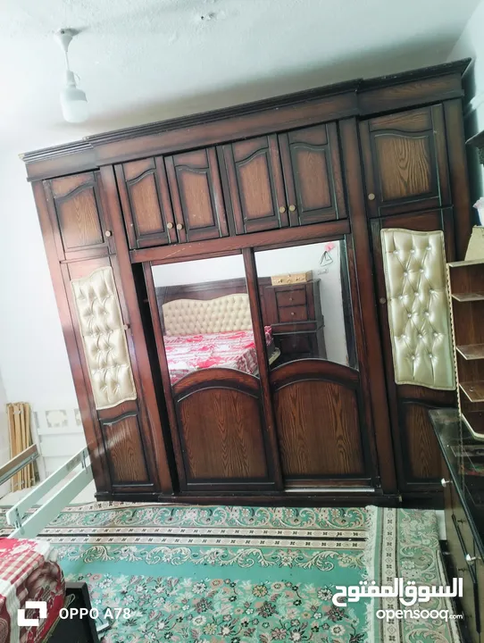 غرفه نوم بحالة ممتازة مع اضافات تفصيل وليس تجاري بسعر لقطه بسبب السفر