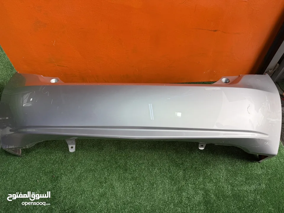طمبون خلفي تويوتا بريوس 2010-2015  اصلي مستعمل ياباني بحالة جيده موضح بصور  Toyota  تPrius 2010-2015