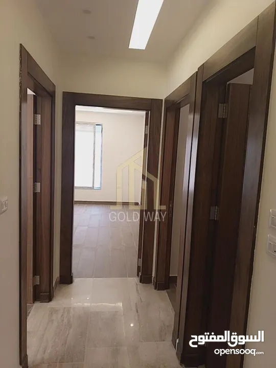 شقة مميزة طابق أول 205م في أجمل مناطق قرية النخيل / ref 5040