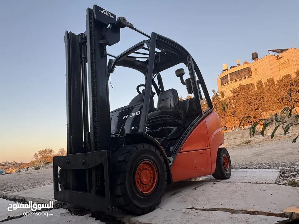 رافعة شوكية من نوع لندا الألماني  Linde forklift  3.5 t