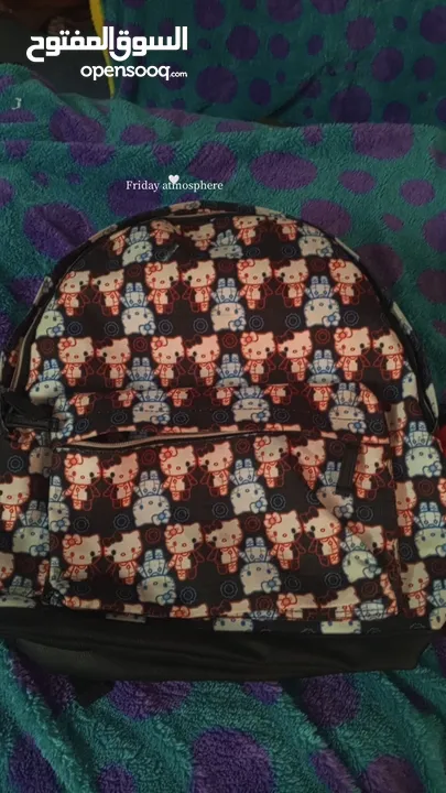 شنطه ظهر اللون اسود السعر 25 شيكل